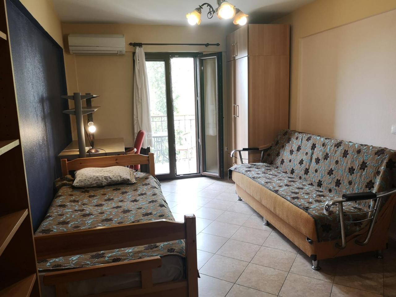 Studio Deluxe